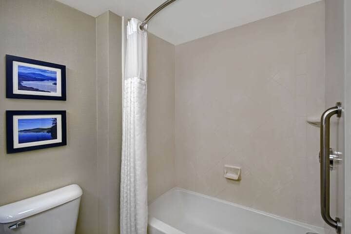 Room 22 of 53