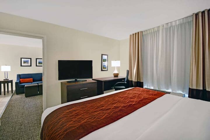 Room 11 of 53
