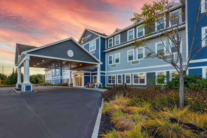 Hotel 52 of 53